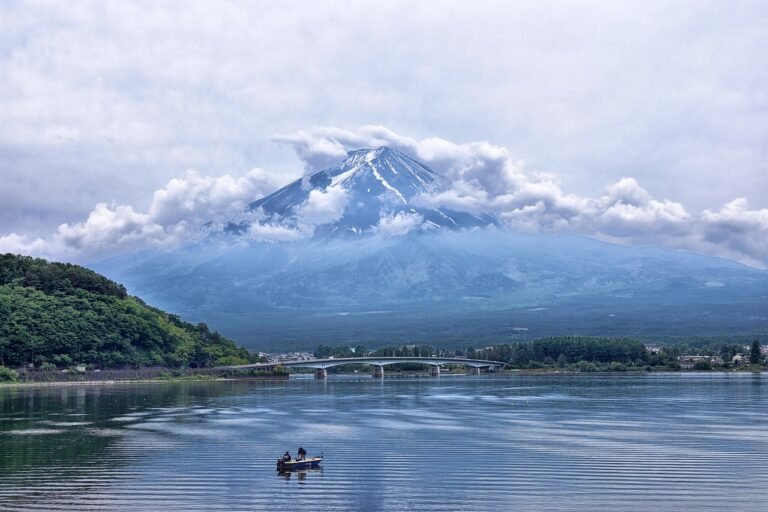 Day Trips from Tokyo: 10 Ultimate Escapes You'll Absolutely Love