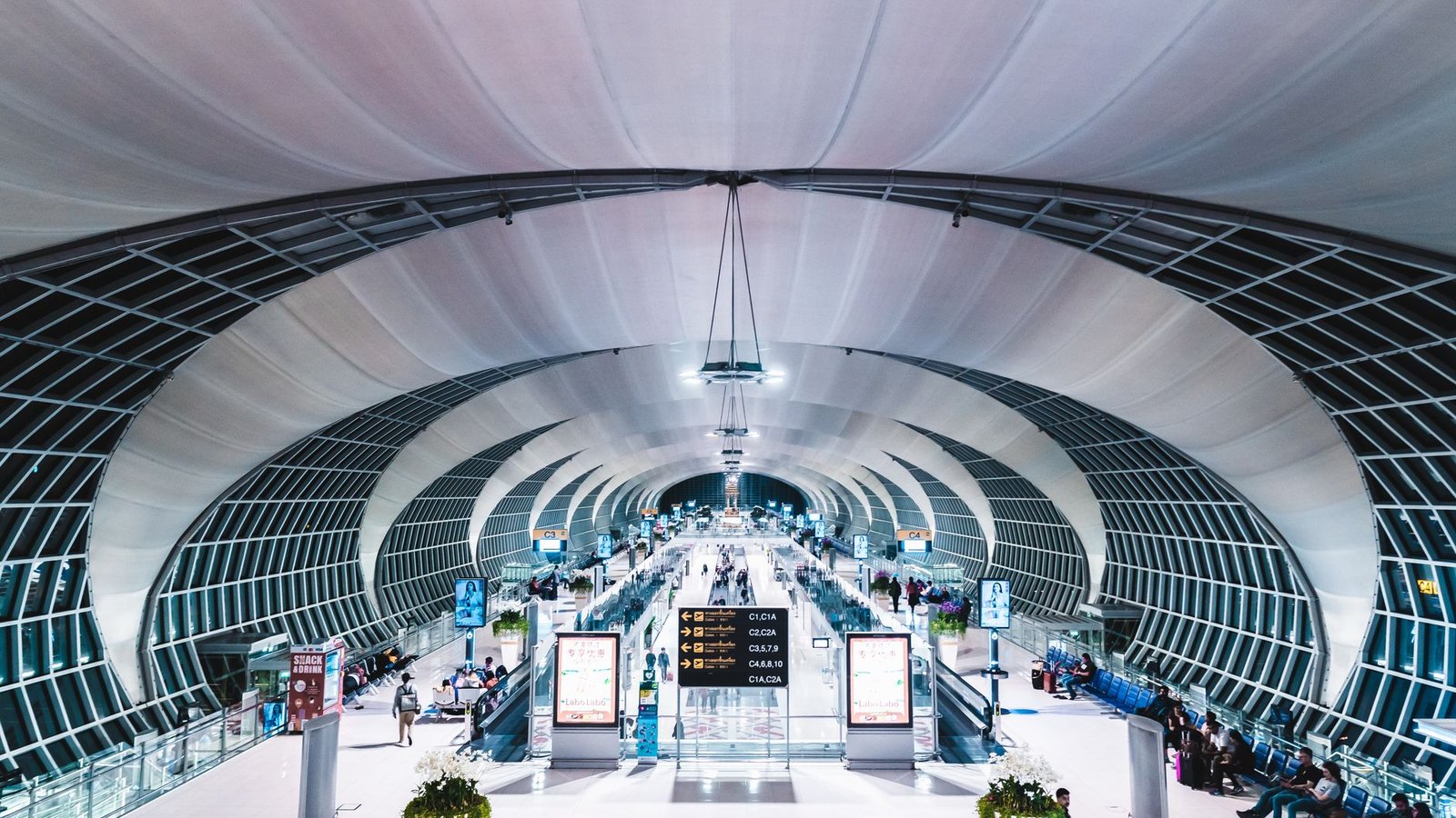 Bangkok airport arrivals