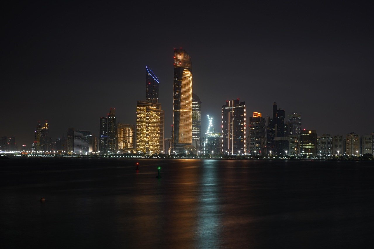 Abu dhabi corniche night skyline