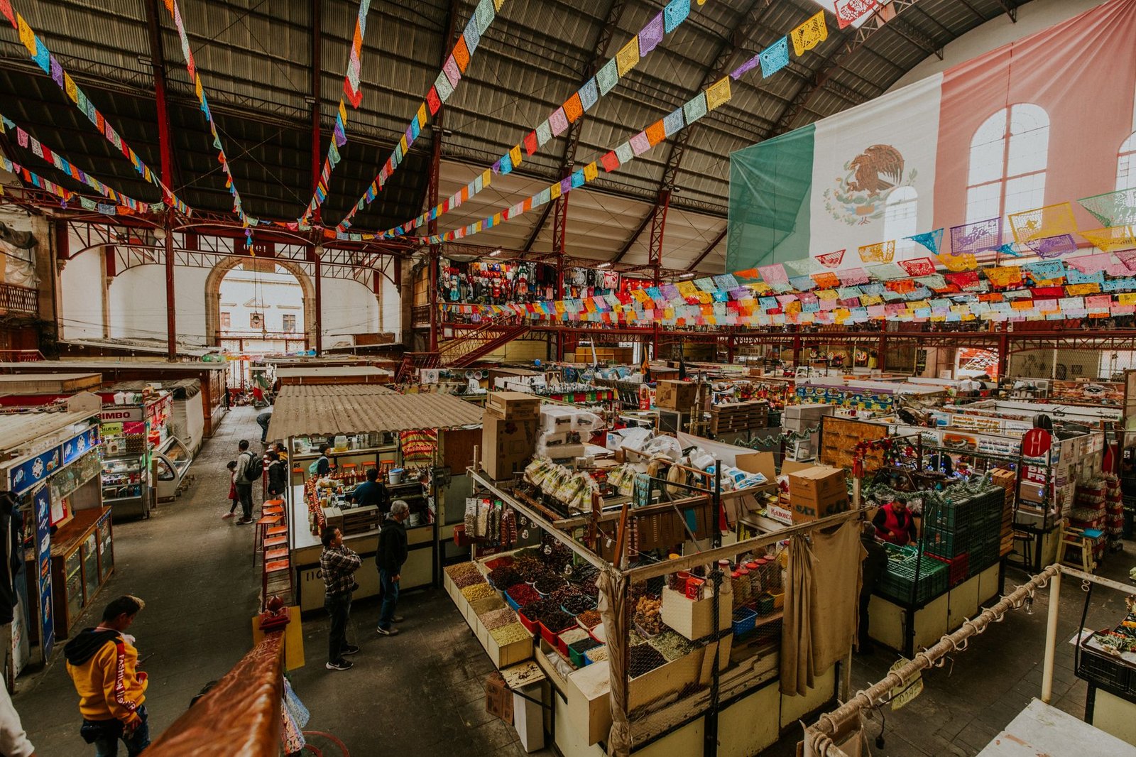 Mercado do bolhao market